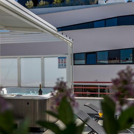 スプリトSeaside Penthouse With Hot Tub Sky Livingアパートメント エクステリア 写真