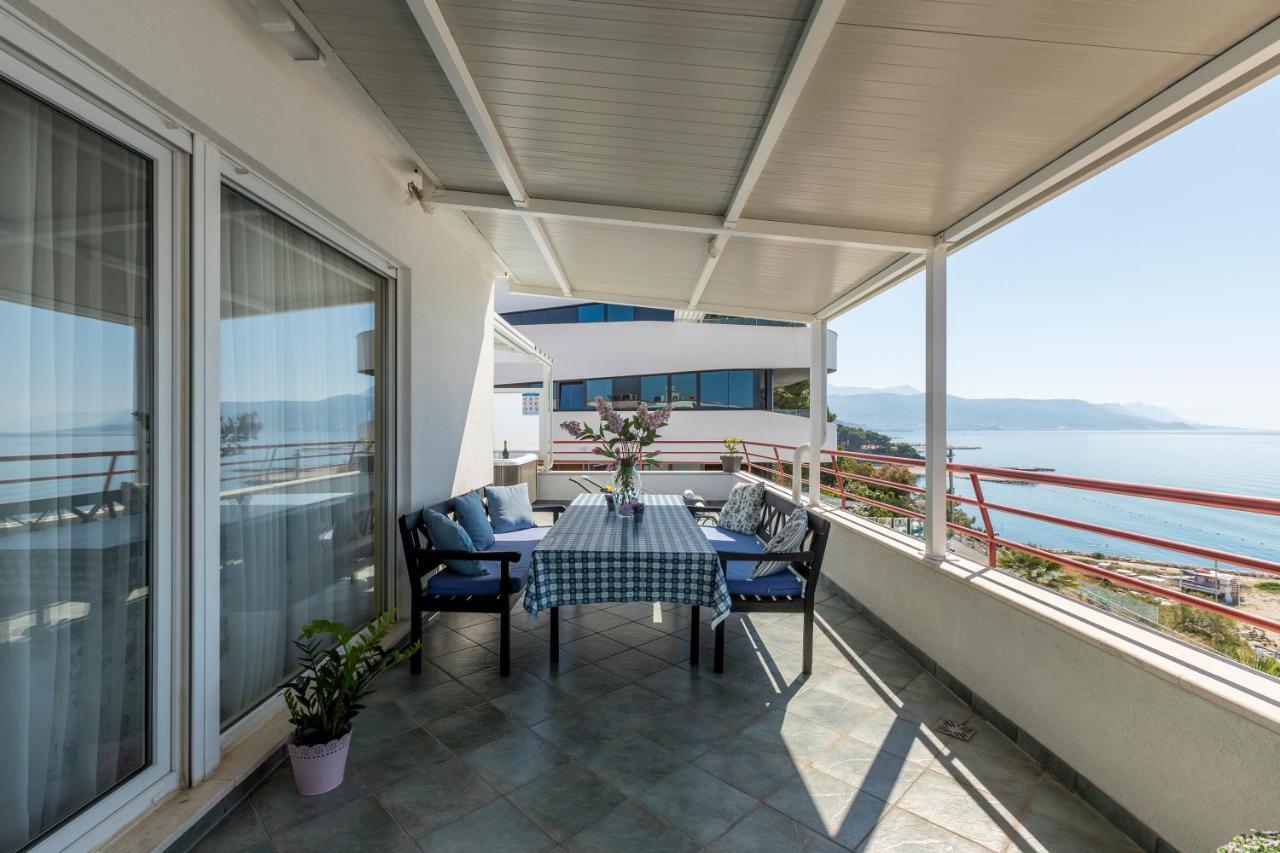 スプリトSeaside Penthouse With Hot Tub Sky Livingアパートメント エクステリア 写真