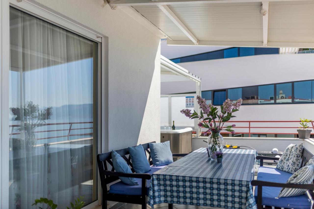 スプリトSeaside Penthouse With Hot Tub Sky Livingアパートメント エクステリア 写真